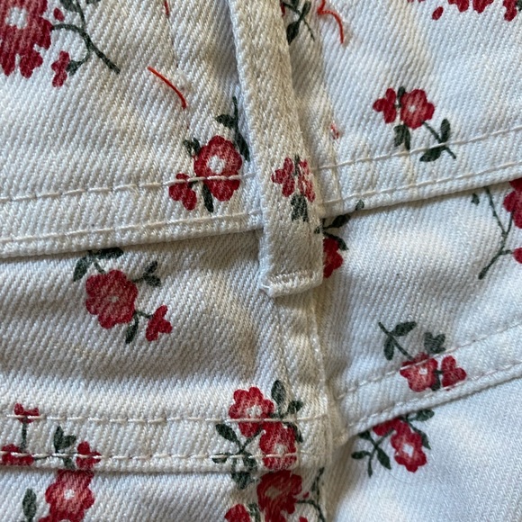 Flower BDG jean skirt - Picture 3 of 4